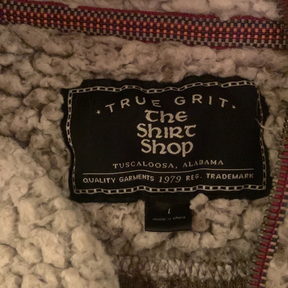 True Grit pullover - Picture 2 of 2
